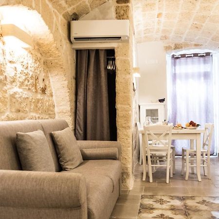 Dimore Del Borgo Antico - Il Sottano Монополи Екстериор снимка