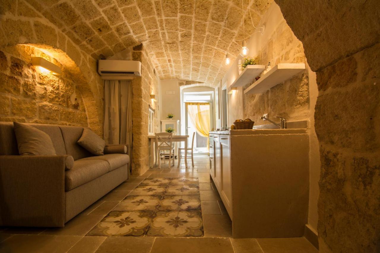 Dimore Del Borgo Antico - Il Sottano Монополи Екстериор снимка
