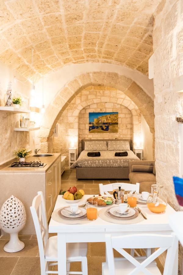 Dimore Del Borgo Antico - Il Sottano Монополи Екстериор снимка