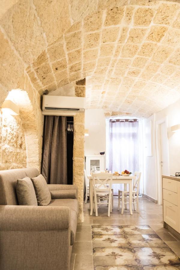 Dimore Del Borgo Antico - Il Sottano Монополи Екстериор снимка