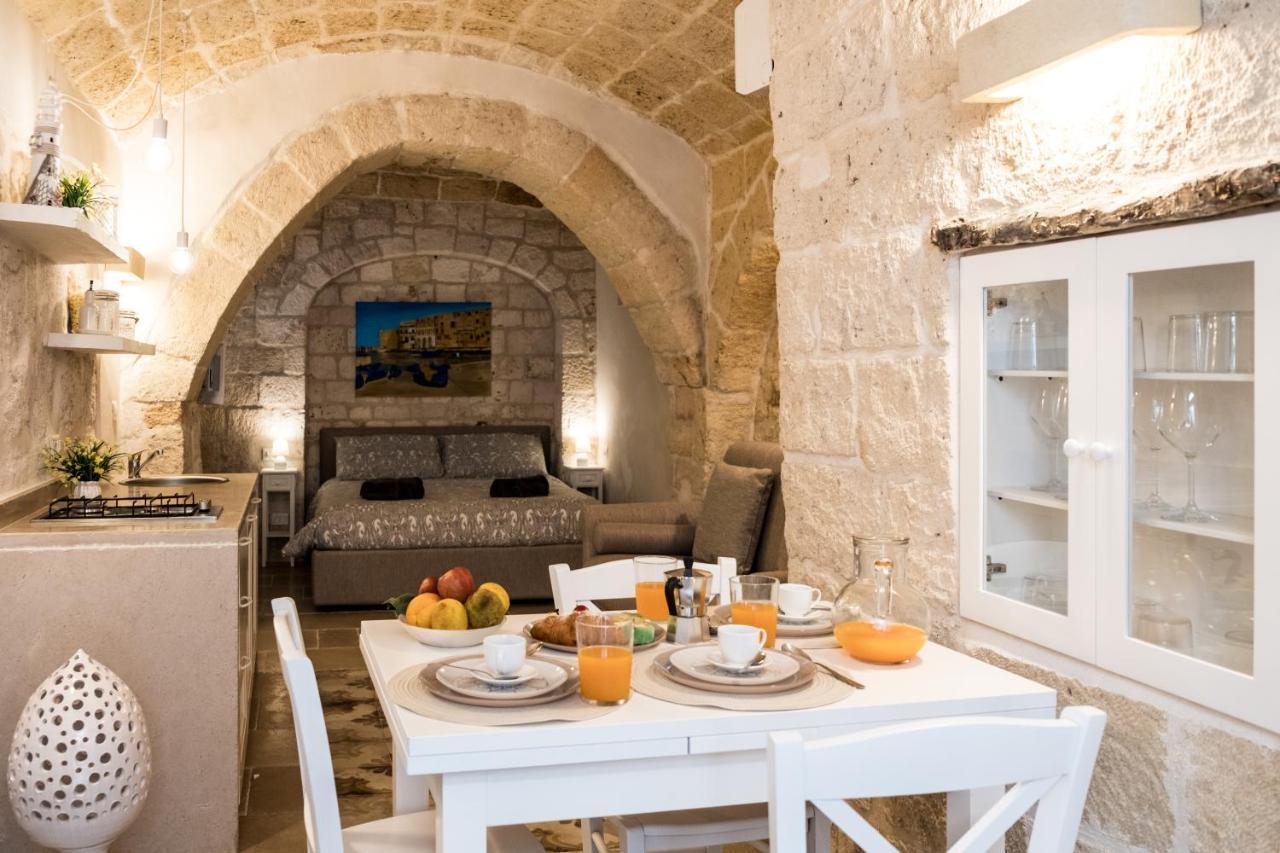 Dimore Del Borgo Antico - Il Sottano Монополи Екстериор снимка
